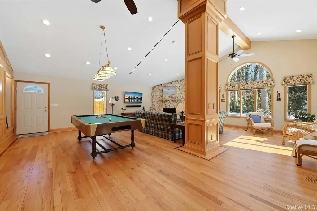 5 Shawmont Lane Stony Brook NY 11790