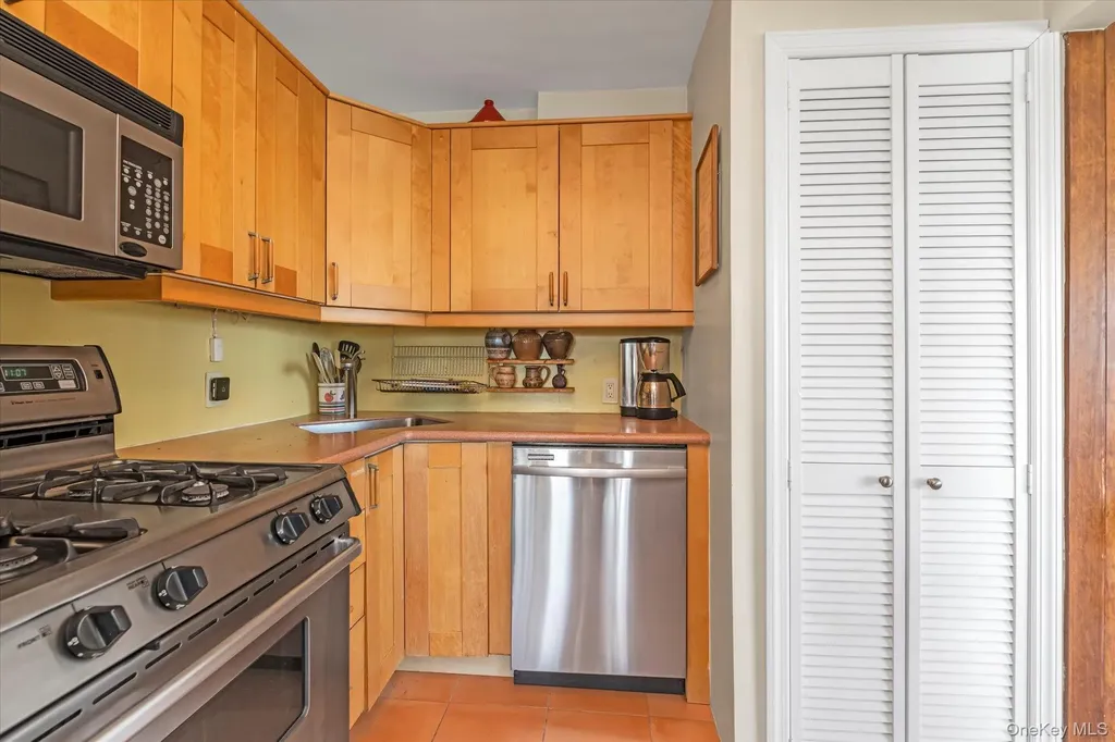 154-23 Riverside Drive Whitestone NY 11357