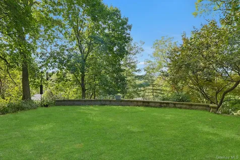 35 Alta Vista Circle Irvington NY 10533