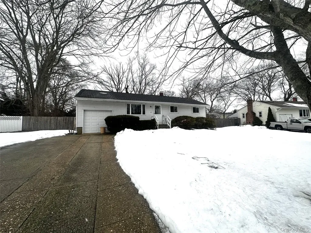 65 Rock Road Islip Terrace NY 11752
