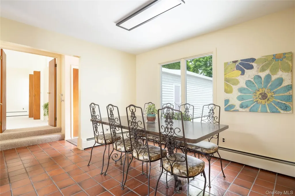 6 Bay View Drive Hampton Bays NY 11946
