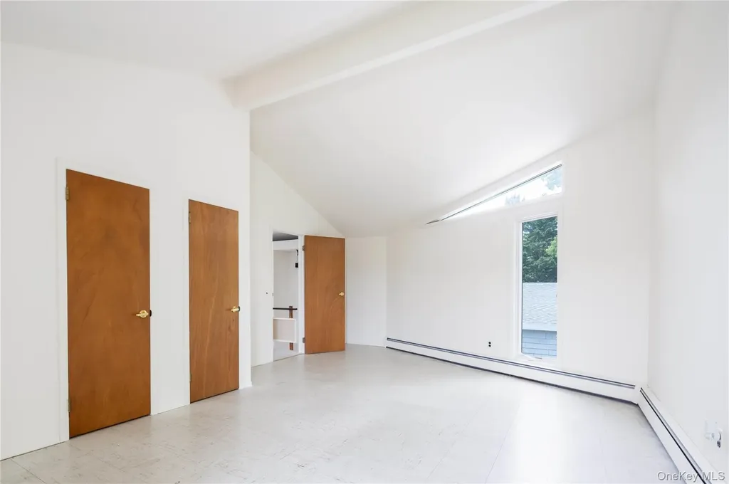 6 Bay View Drive Hampton Bays NY 11946