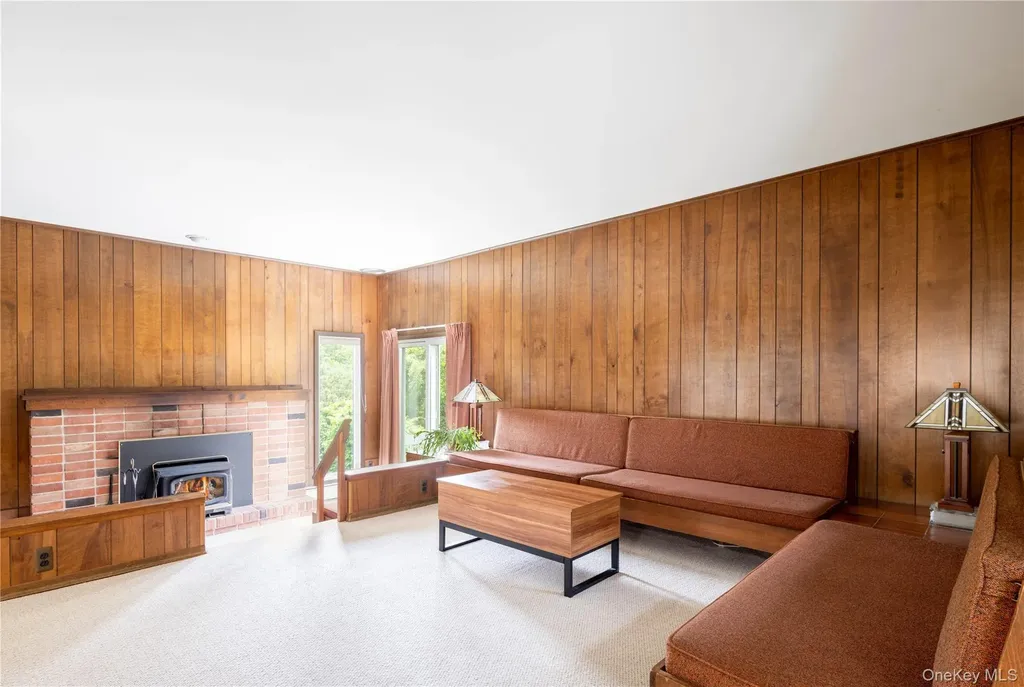 6 Bay View Drive Hampton Bays NY 11946