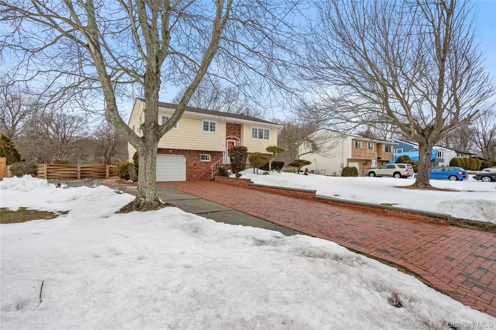 90 Babylon Avenue West Islip NY 11795
