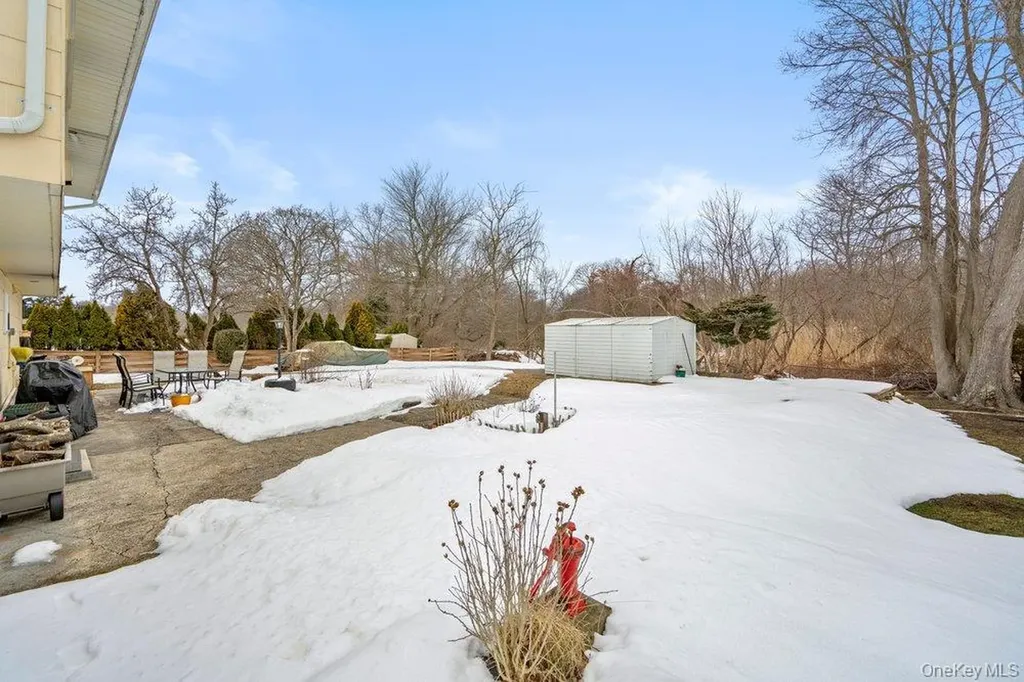 90 Babylon Avenue West Islip NY 11795