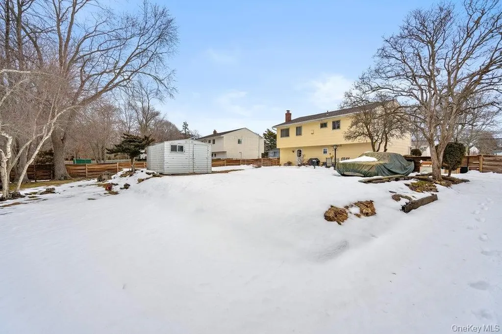 90 Babylon Avenue West Islip NY 11795
