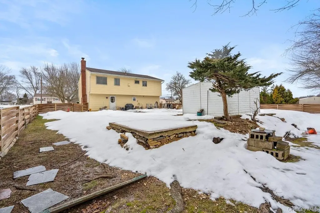 90 Babylon Avenue West Islip NY 11795