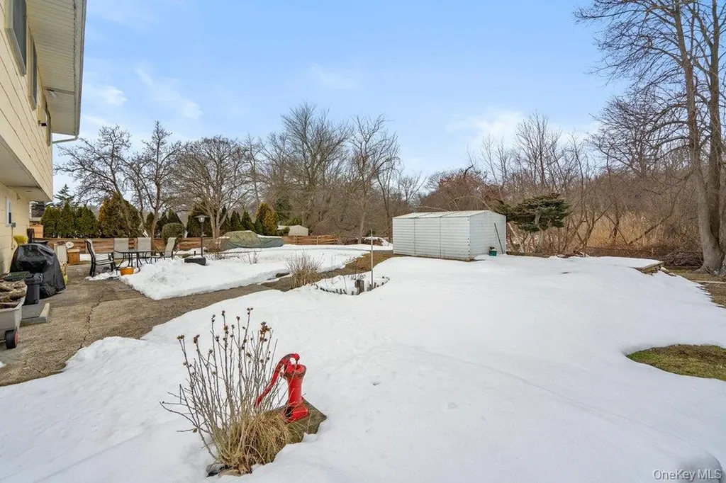 90 Babylon Avenue West Islip NY 11795