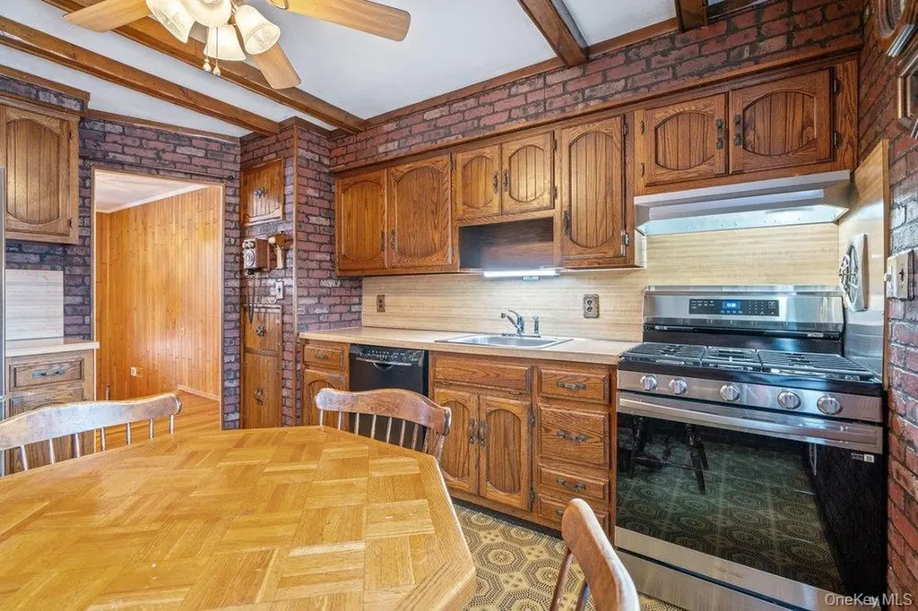 90 Babylon Avenue West Islip NY 11795