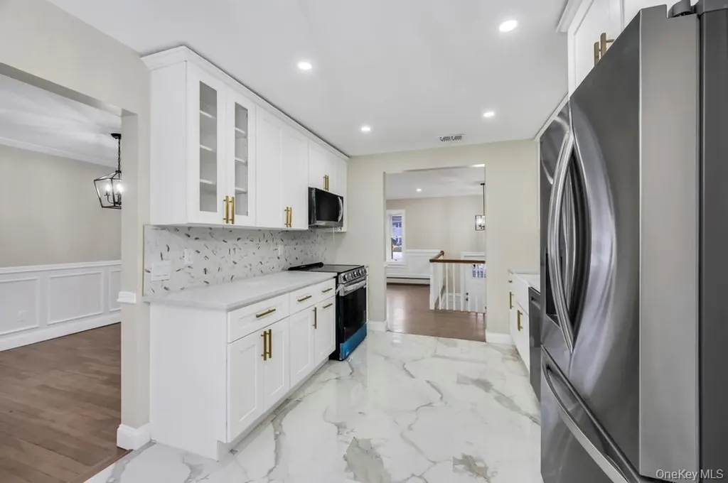 191 Ridge Road Wheatley Heights NY 11798