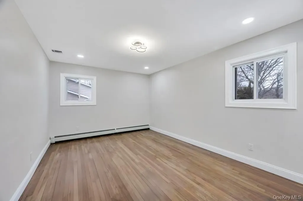 191 Ridge Road Wheatley Heights NY 11798