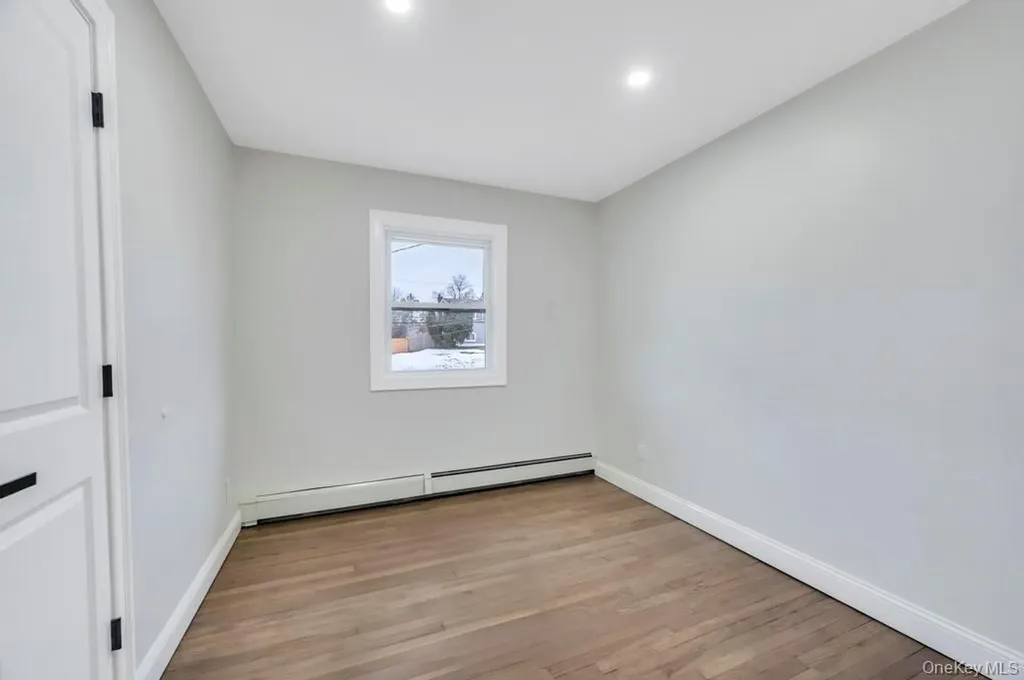 191 Ridge Road Wheatley Heights NY 11798