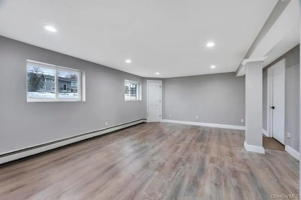 191 Ridge Road Wheatley Heights NY 11798