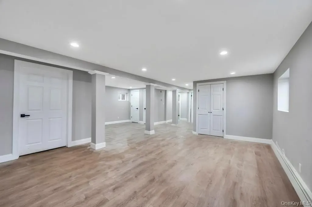 191 Ridge Road Wheatley Heights NY 11798