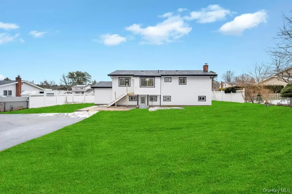 191 Ridge Road Wheatley Heights NY 11798