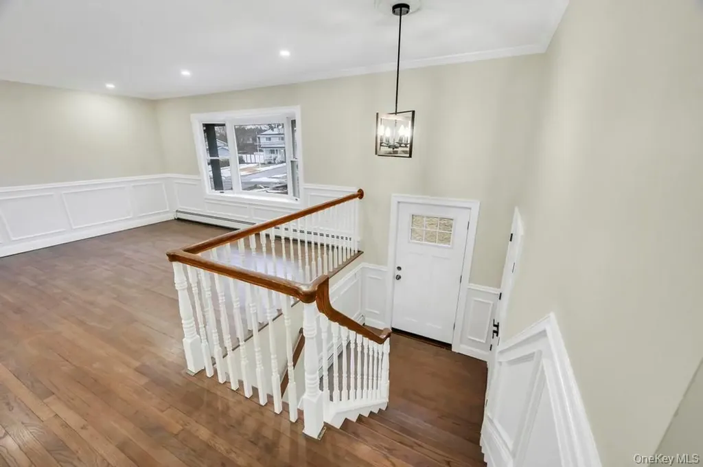 191 Ridge Road Wheatley Heights NY 11798
