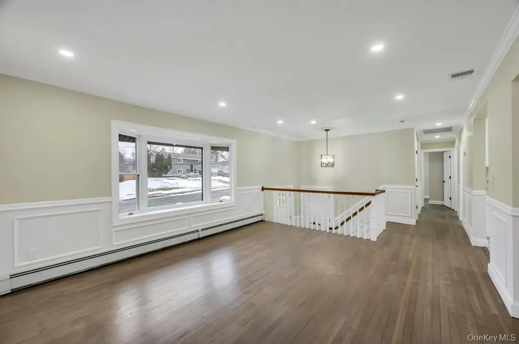 191 Ridge Road Wheatley Heights NY 11798