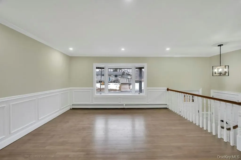 191 Ridge Road Wheatley Heights NY 11798