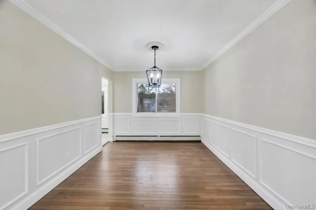 191 Ridge Road Wheatley Heights NY 11798