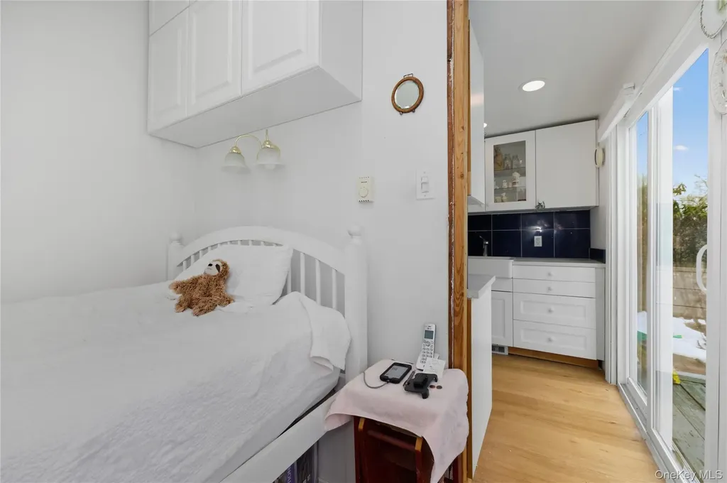 20 Bristol Street Huntington NY 11743
