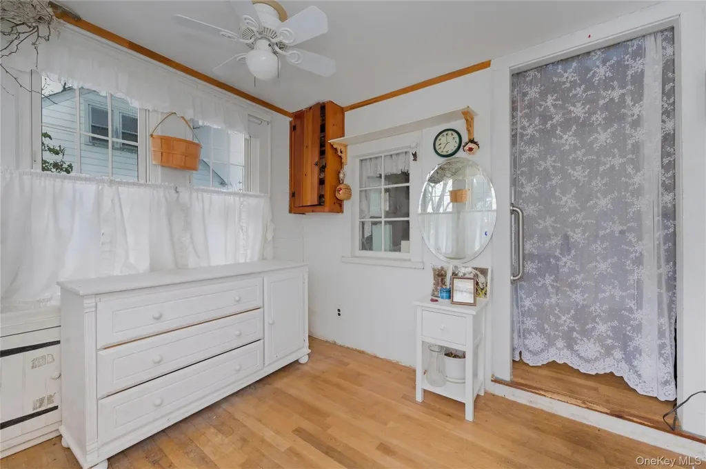 20 Bristol Street Huntington NY 11743