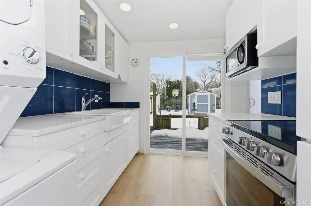 20 Bristol Street Huntington NY 11743