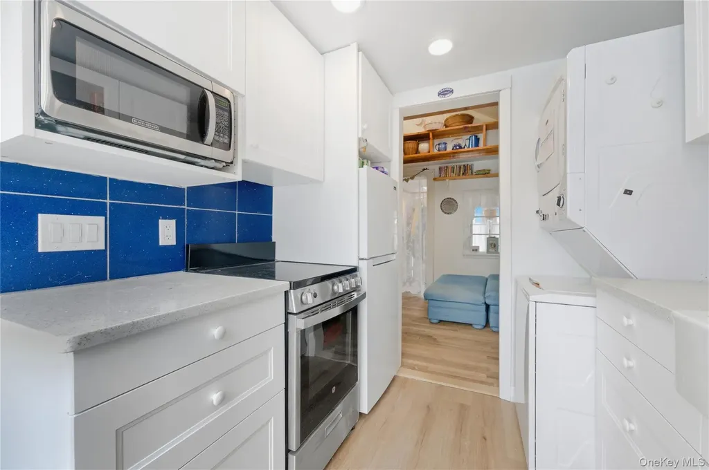 20 Bristol Street Huntington NY 11743