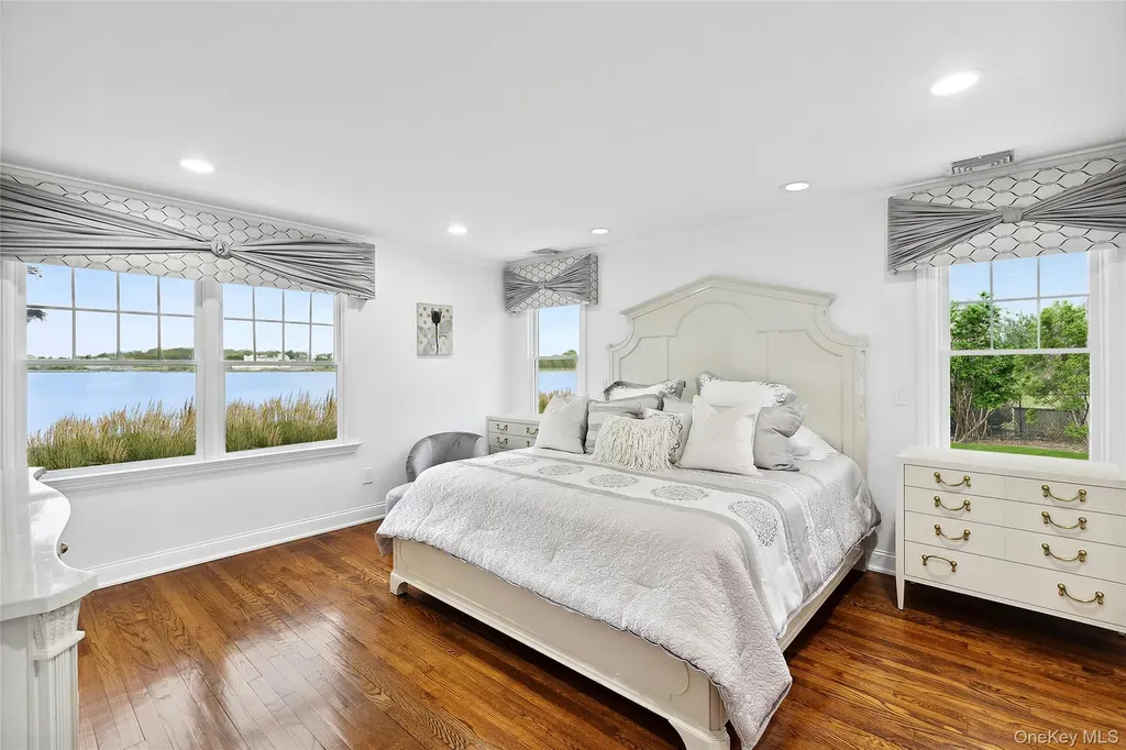 65 Shore Road Westhampton NY 11977