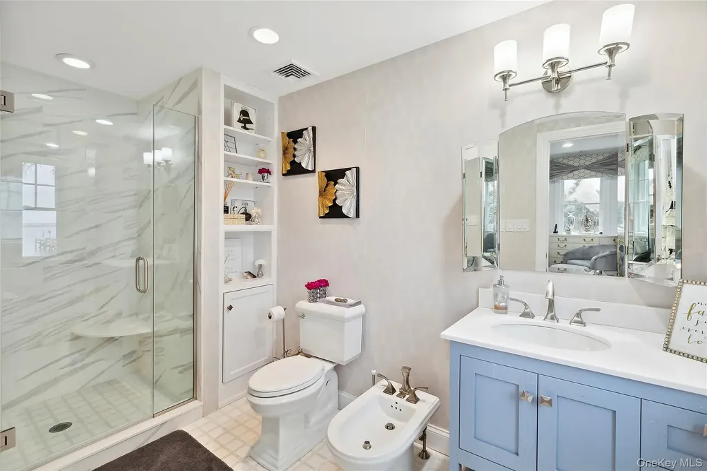 65 Shore Road Westhampton NY 11977