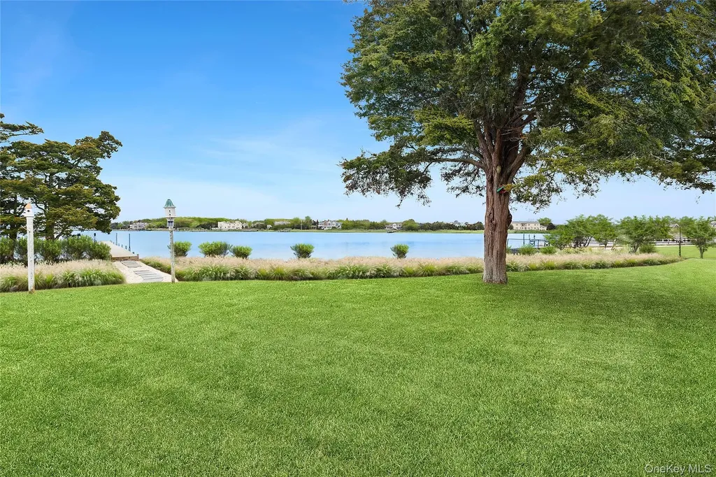 65 Shore Road Westhampton NY 11977
