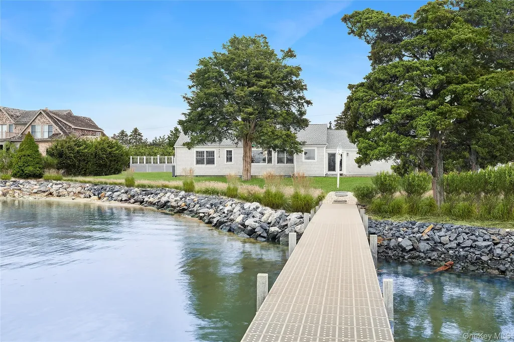 65 Shore Road Westhampton NY 11977