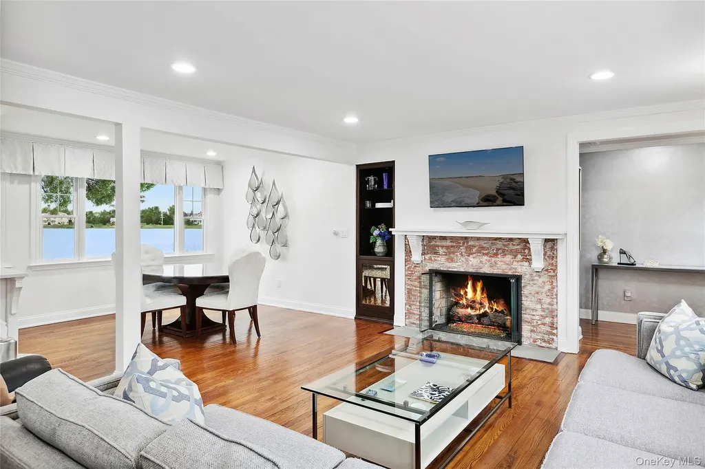 65 Shore Road Westhampton NY 11977