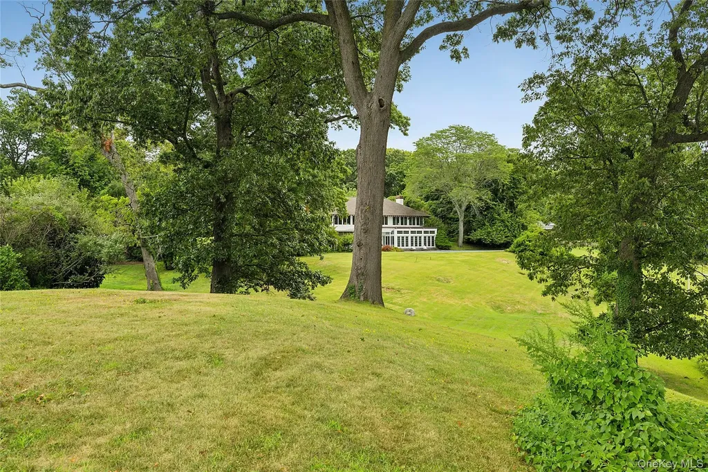 45 Cedar Lane Sands Point NY 11050