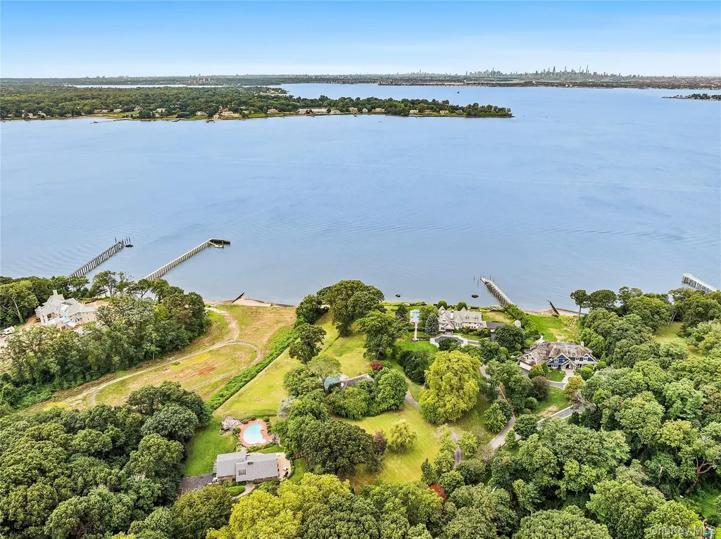 45 Cedar Lane Sands Point NY 11050