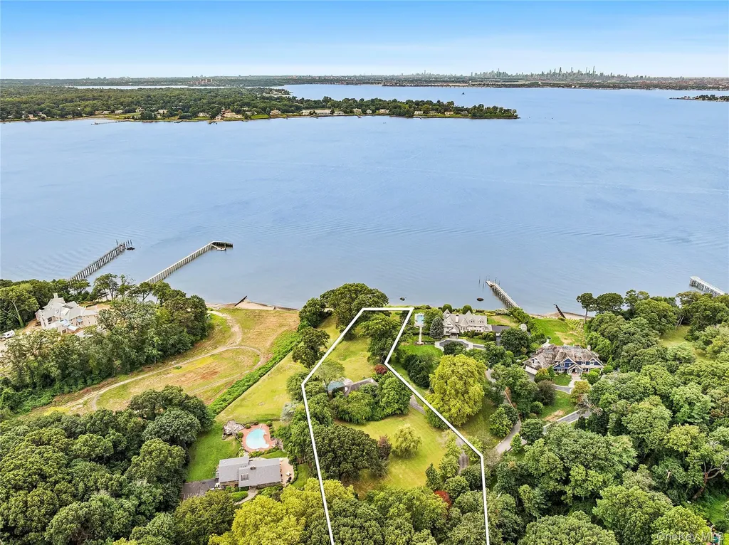 45 Cedar Lane Sands Point NY 11050