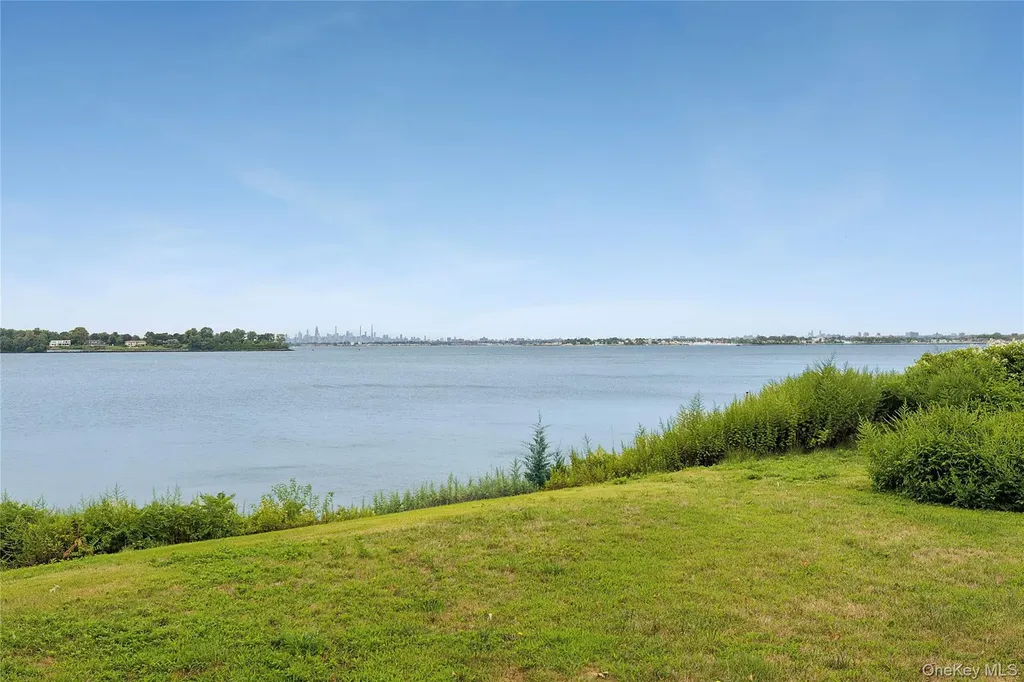 45 Cedar Lane Sands Point NY 11050