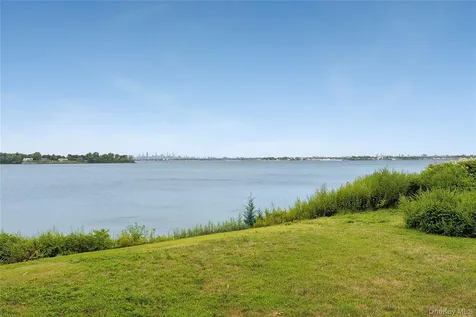 45 Cedar Lane Sands Point NY 11050