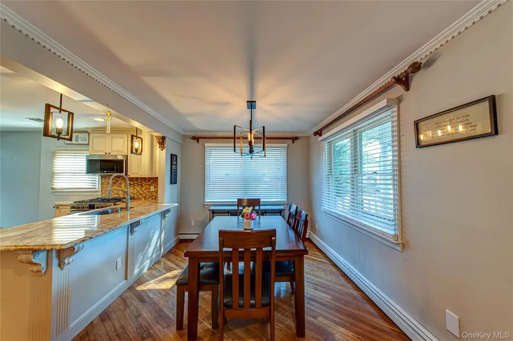 9 Donna Place East Islip NY 11730