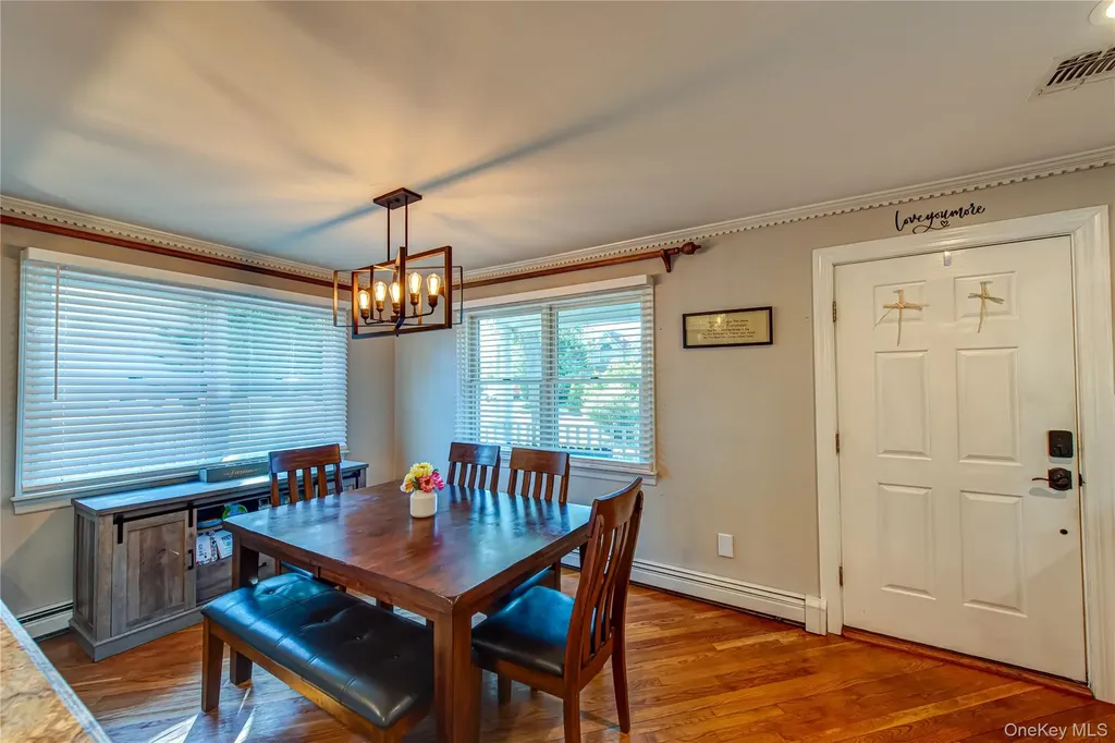 9 Donna Place East Islip NY 11730