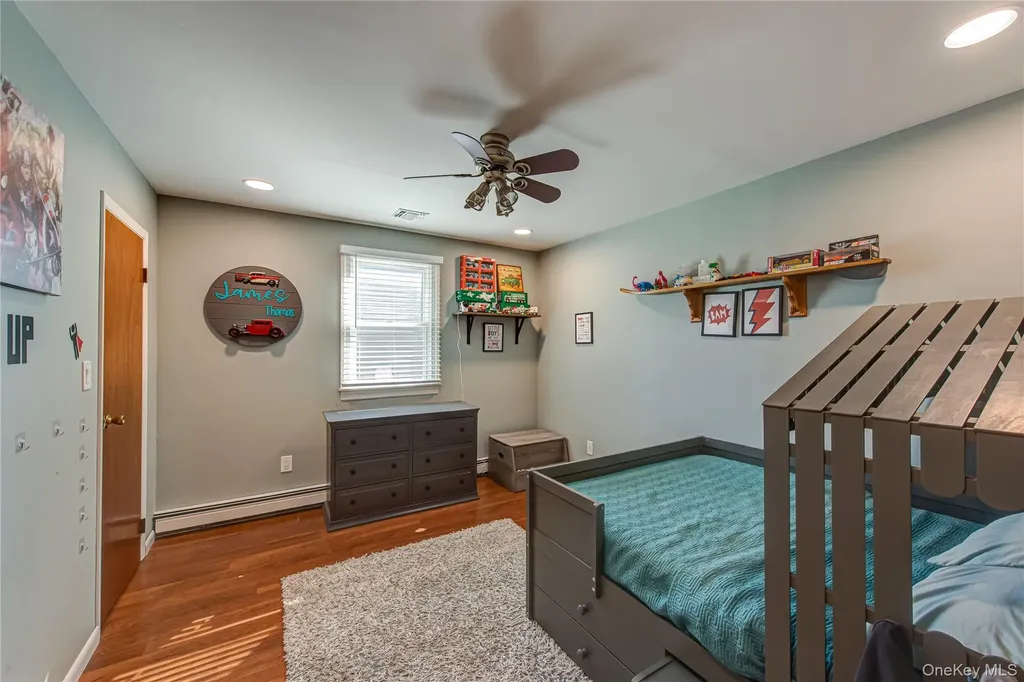 9 Donna Place East Islip NY 11730