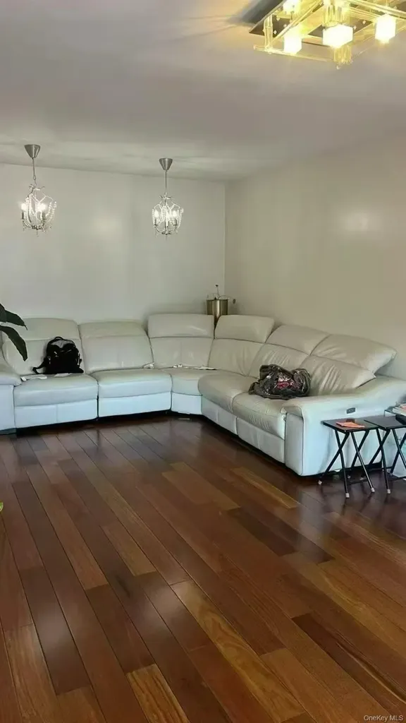 14015 Holly Avenue Flushing NY 11355