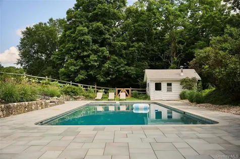 41 Seelbach Lane Staatsburg NY 12580