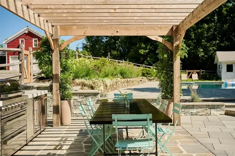 41 Seelbach Lane Staatsburg NY 12580