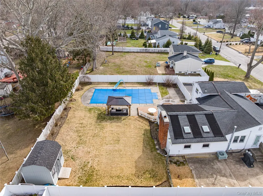 11 Meehan Lane Coram NY 11727