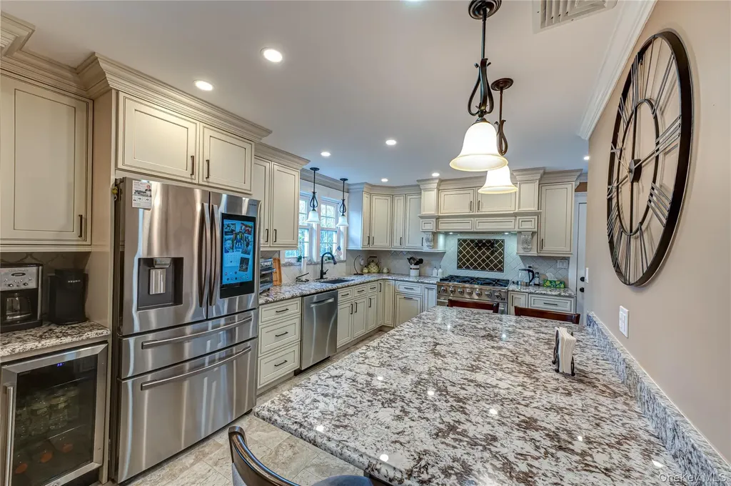 11 Meehan Lane Coram NY 11727