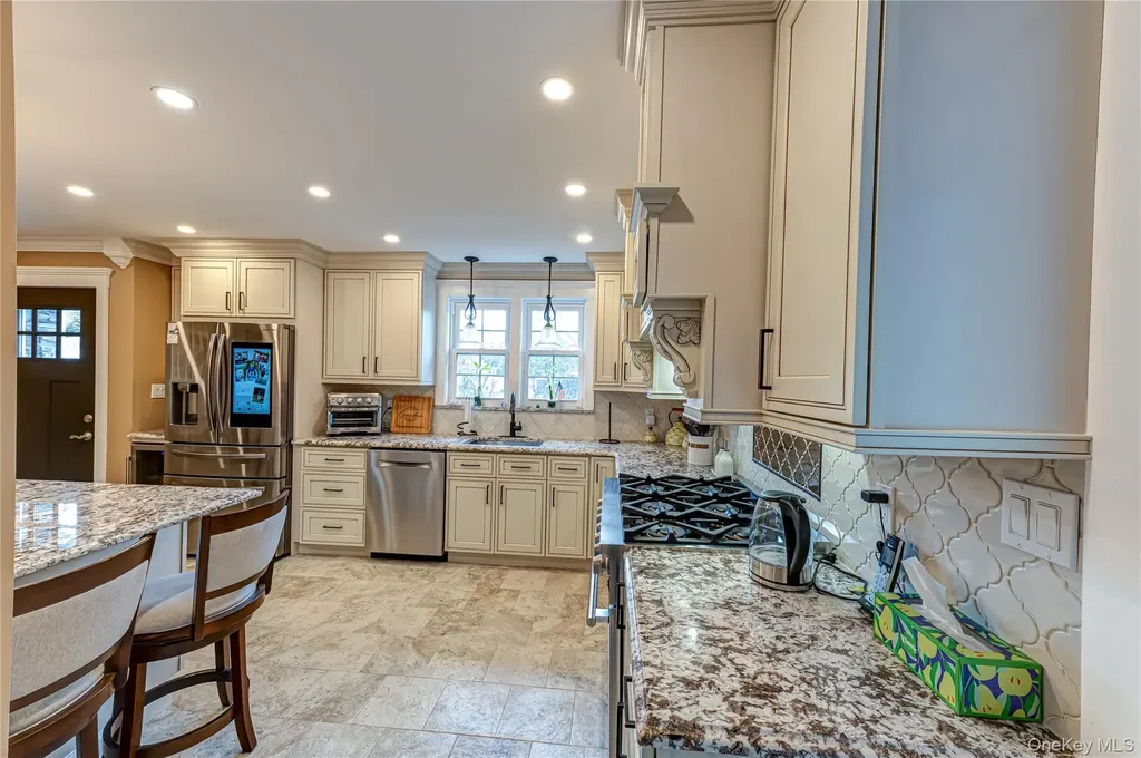 11 Meehan Lane Coram NY 11727