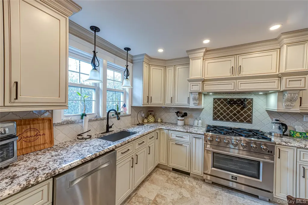 11 Meehan Lane Coram NY 11727