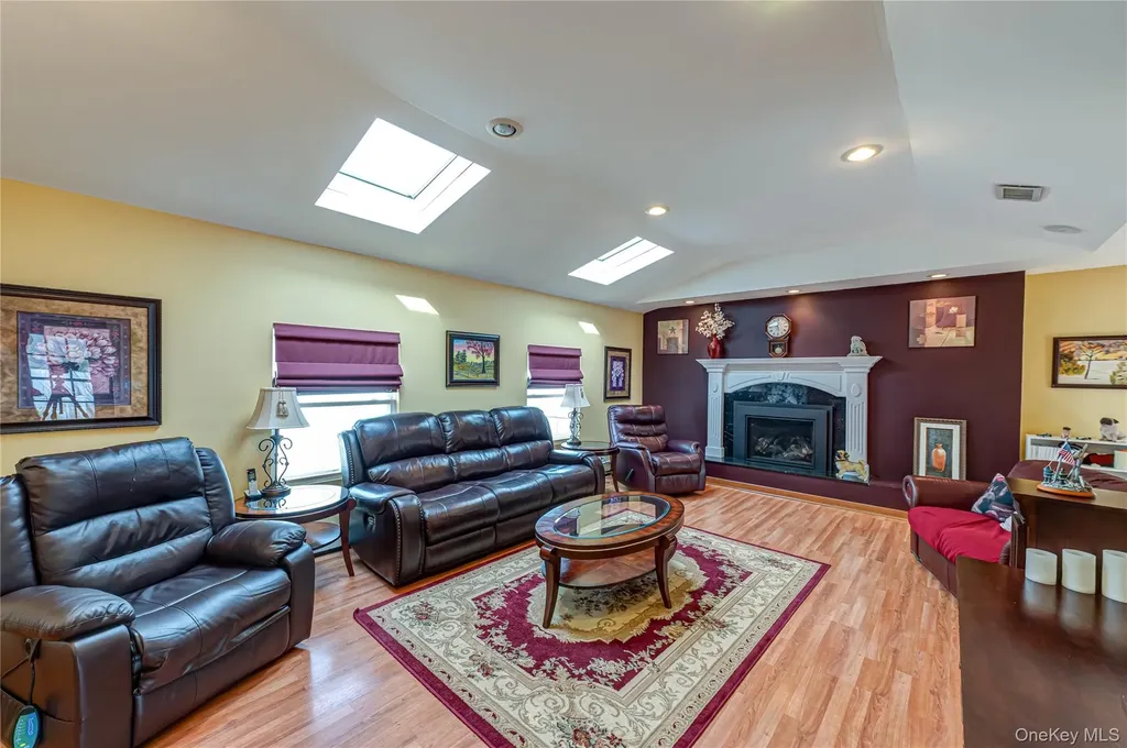 11 Meehan Lane Coram NY 11727