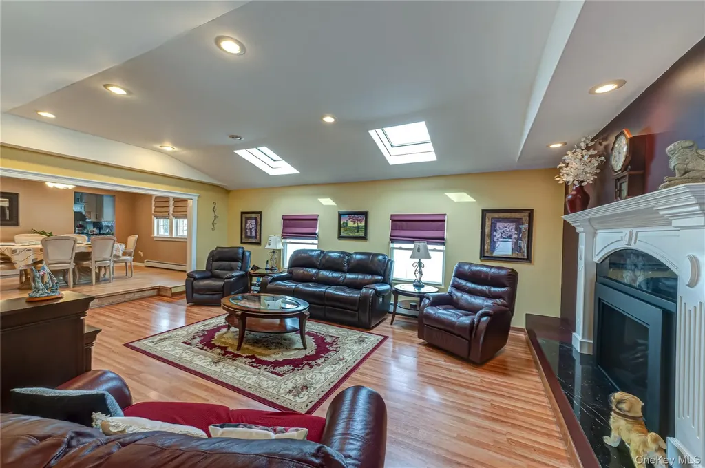 11 Meehan Lane Coram NY 11727
