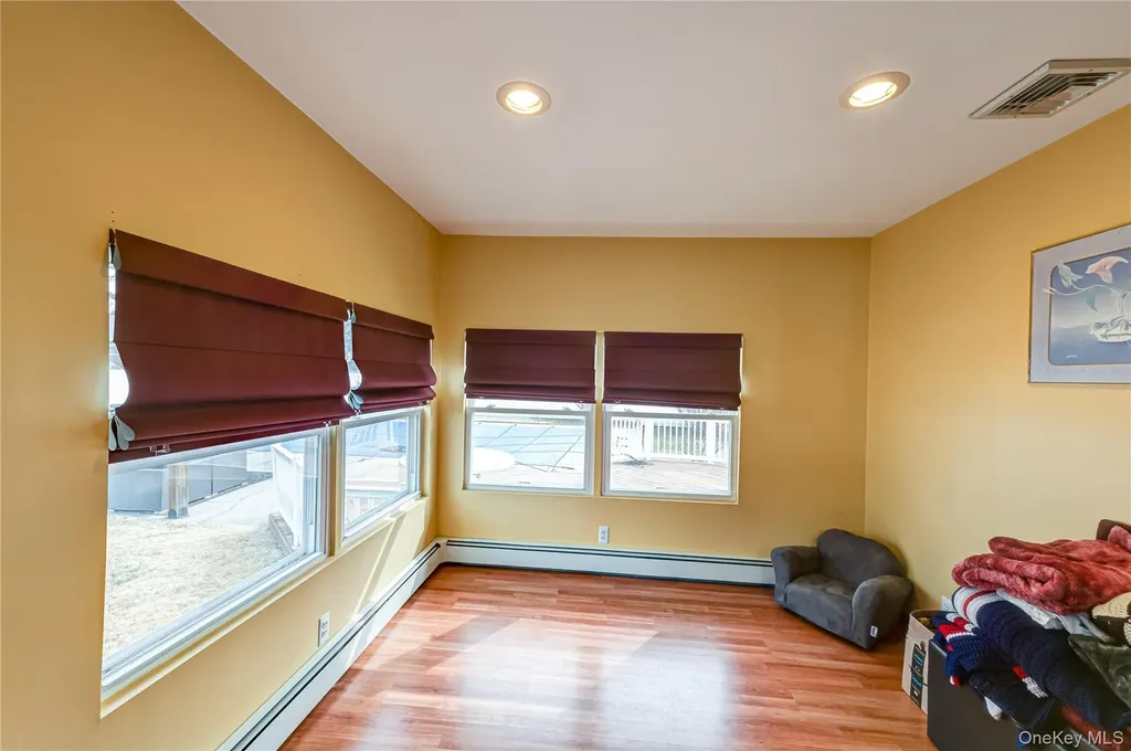 11 Meehan Lane Coram NY 11727